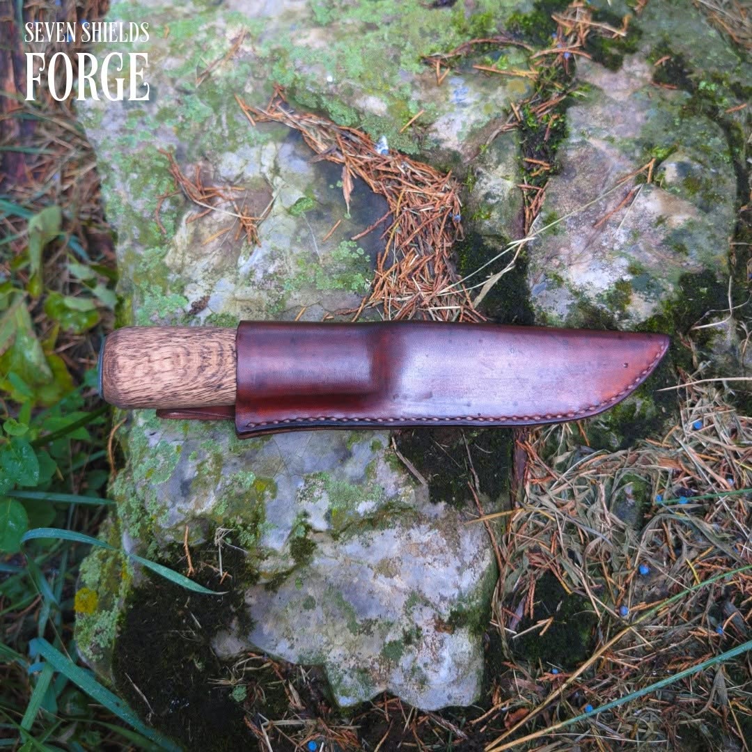 Bushcraft belt knife