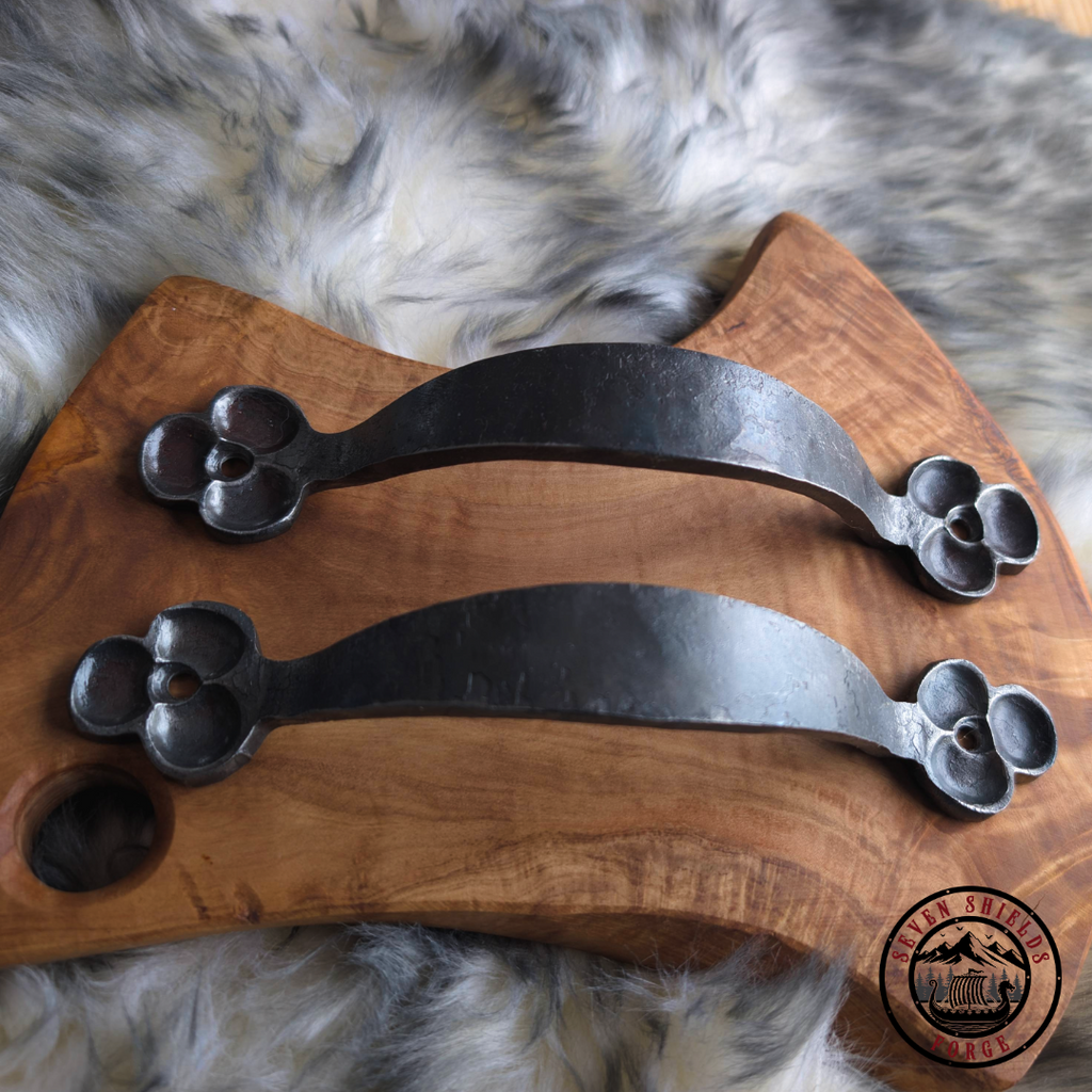 Trifol Door pulls